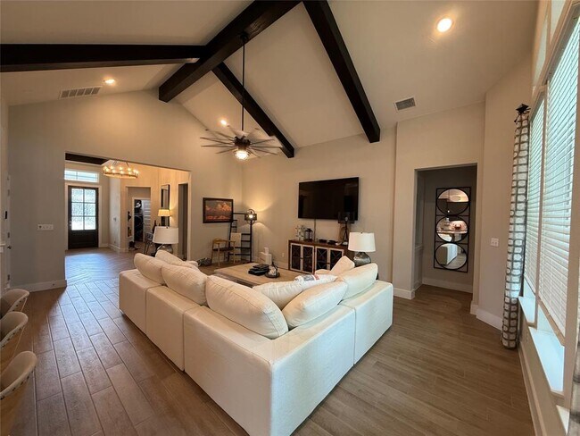 Foto del edificio - 813 Craven Hill Ln