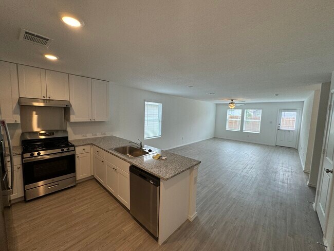 Building Photo - 949 Barbarosa Rd