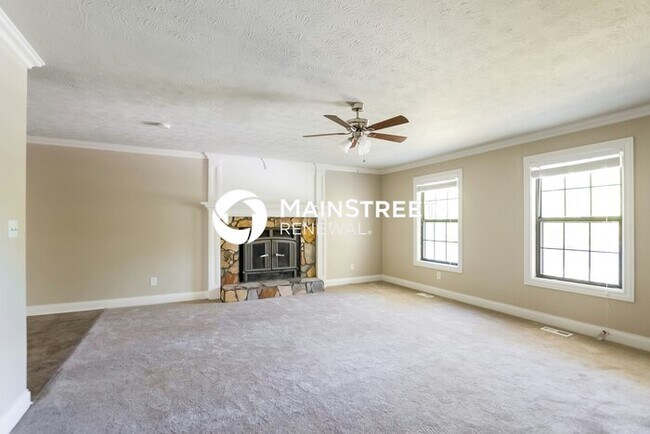 Building Photo - 3 Bedroom Pet-Friendly Home in Austell, GA...