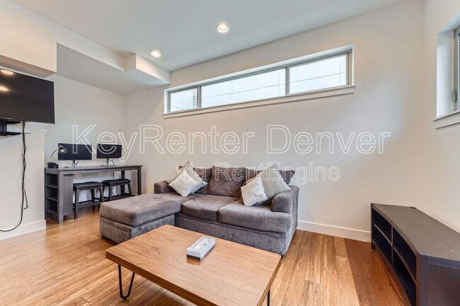 Photo - 1212 N Perry St Apartment