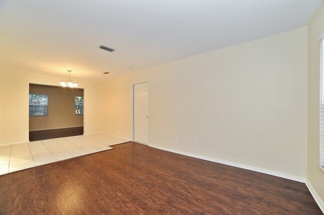 Building Photo - 3012 E Waters Ave