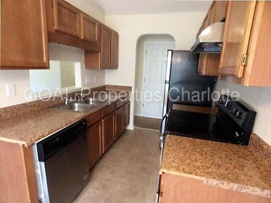Building Photo - 3724 Capps Hill Dr