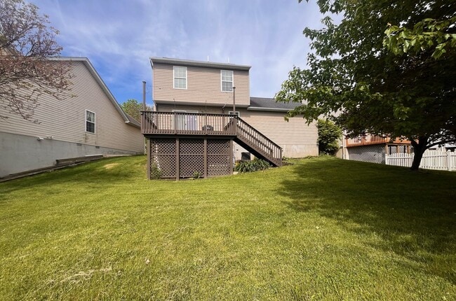 Building Photo - Single Family Home in the Landings