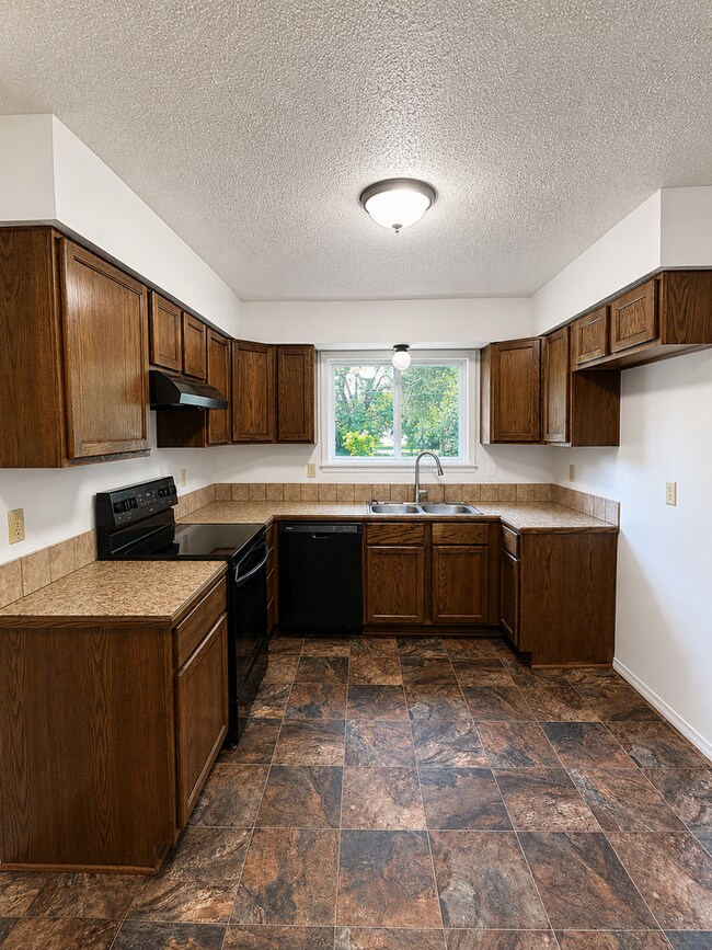 Foto del edificio - 1838 N Hillcrest Ave