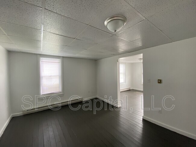 Foto del edificio - 112 N York St
