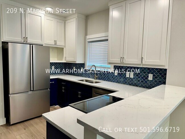 Foto del edificio - 209 N Madison St
