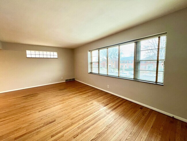 Foto del edificio - 5012-5014 Jamieson