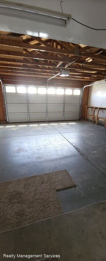 Foto principal - 3 br, 2 bath House - 5311 Christine Pine Ct