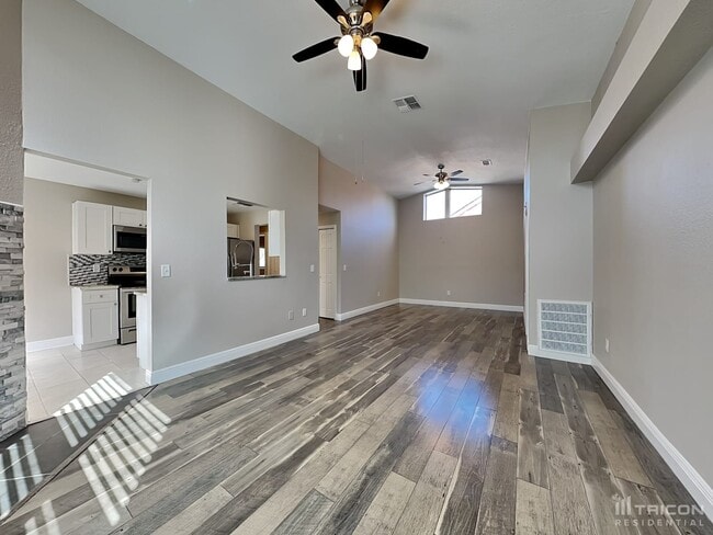 Foto del edificio - 4651 W Eastwind Drive Plant City FL