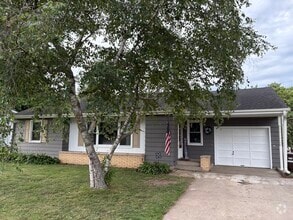 Building Photo - 706 Randall Ct