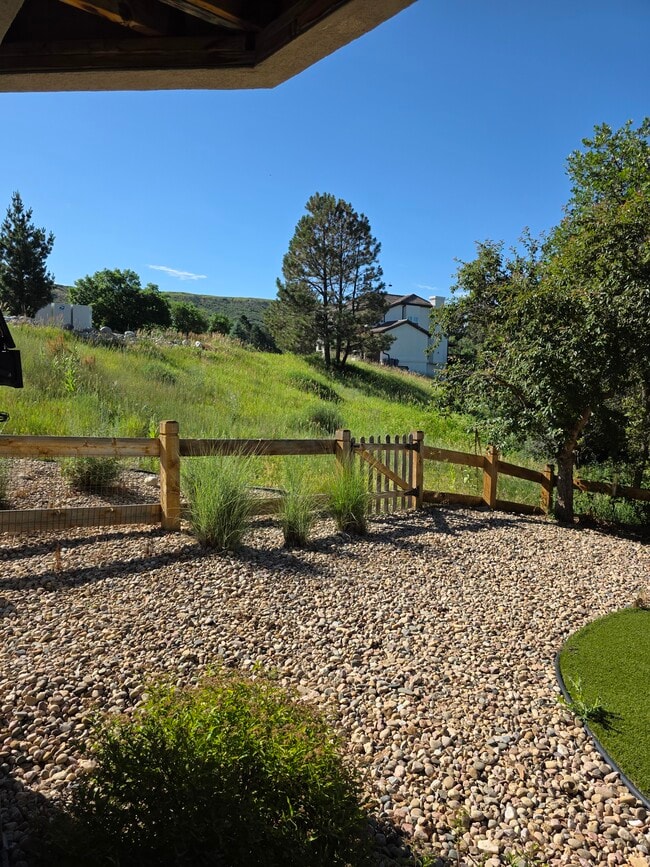 Building Photo - 192 October Pl