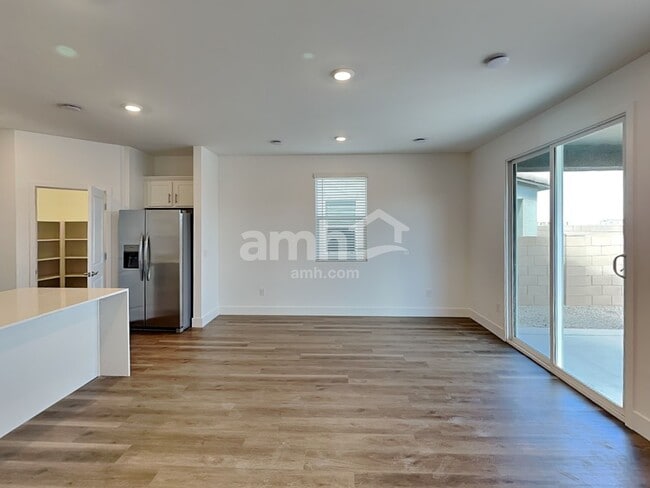 Building Photo - 9635 E Harkes Dr
