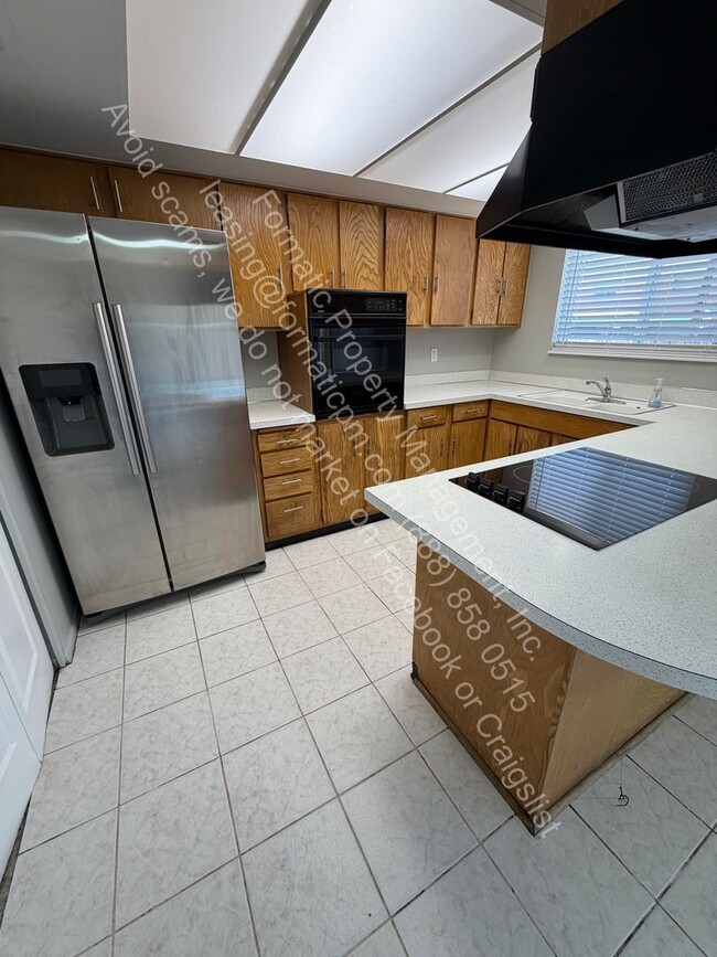 Building Photo - 3814 S Yosemite St