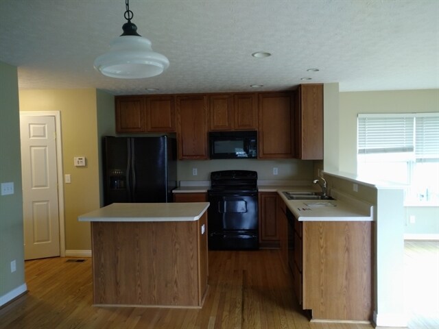Foto del edificio - 4402 Coveflower Ct