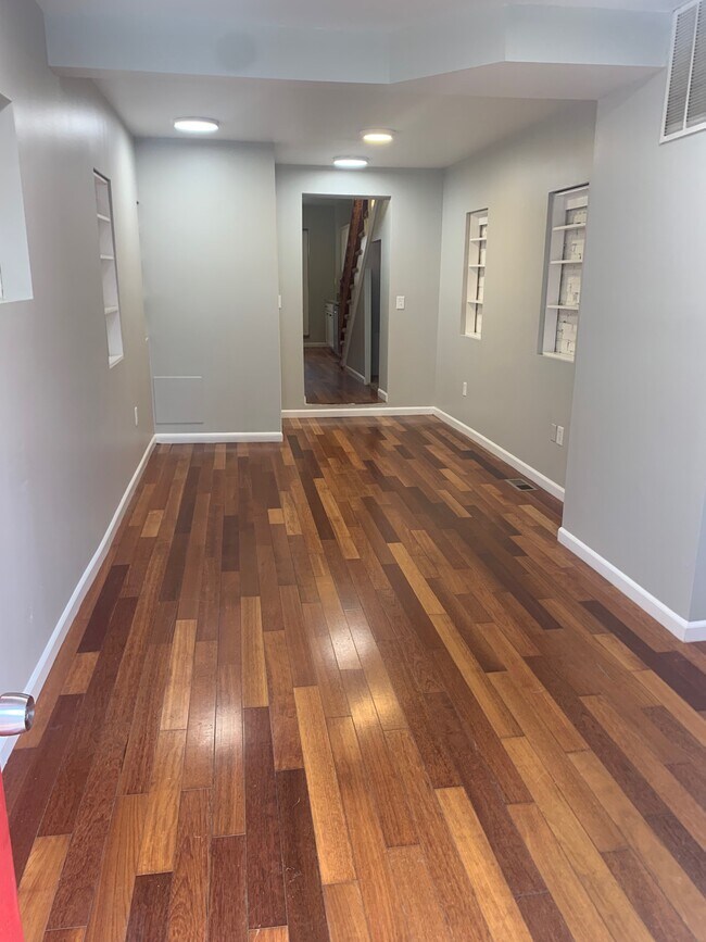 Foto del edificio - 117 S Wolfe St