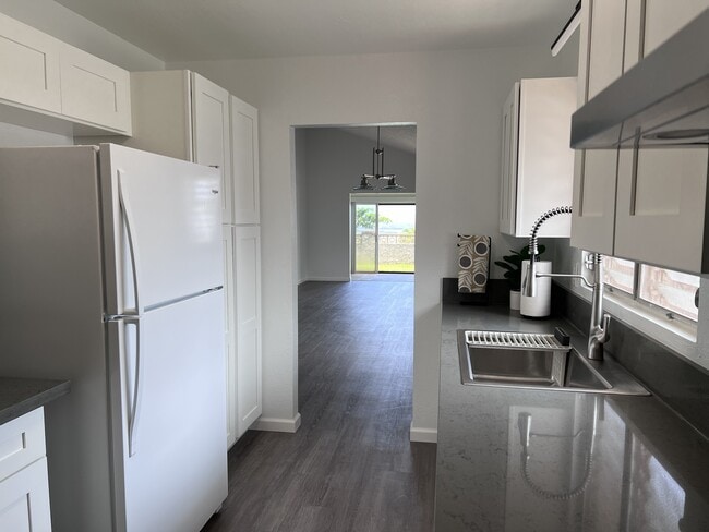 Building Photo - 94-693 Kamalo St