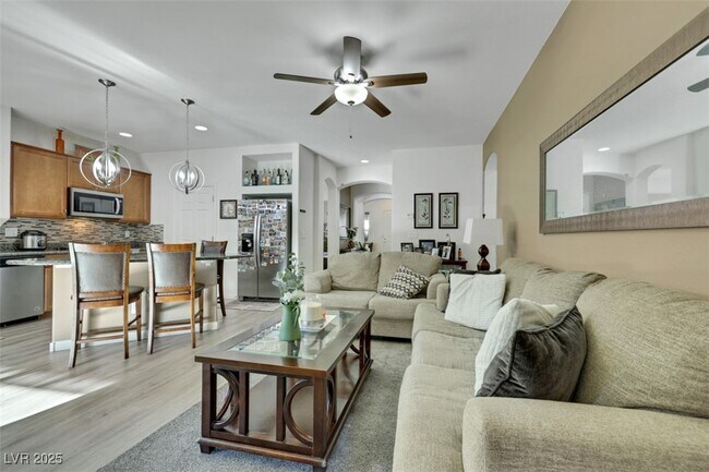 Foto del edificio - 10167 Bishops Peak Ct