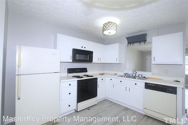 Foto del edificio - 3 br, 2 bath House - 2204 Springhill Avenue