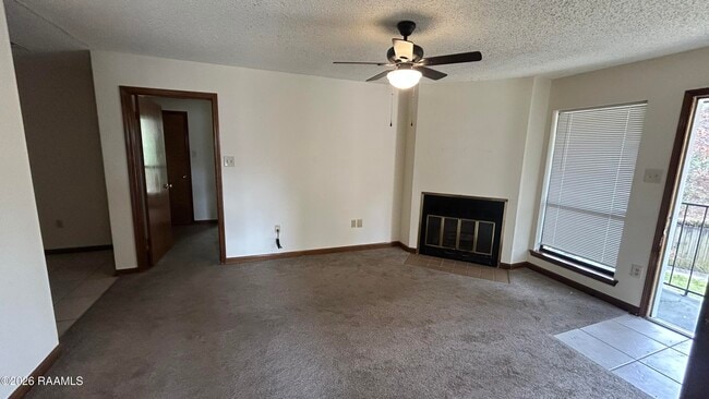 Building Photo - 16633 West Dr