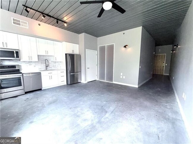 Building Photo - 620 Glen Iris Dr NE