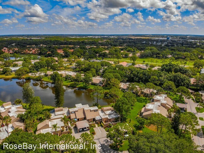 Building Photo - 3 br, 2 bath House - 5331 Myrtle Wood #54