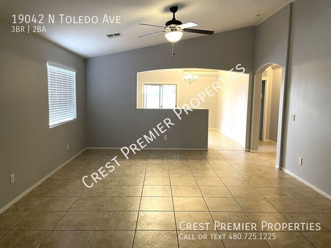 Foto del edificio - 19042 N Toledo Ave