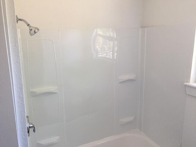 Foto del edificio - Cozy Home in Harvard Place/ Eastlawn