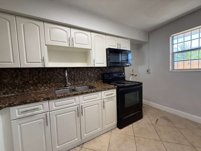 Photo - 516 NW 179th St Townhome