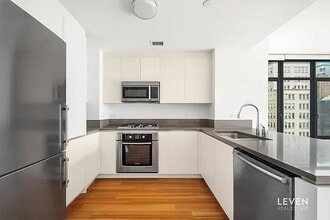 Building Photo - 57 Reade St