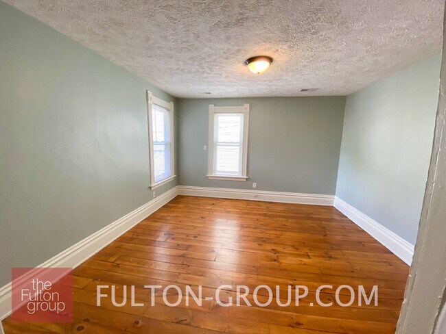 Building Photo - 740 Fulton St E
