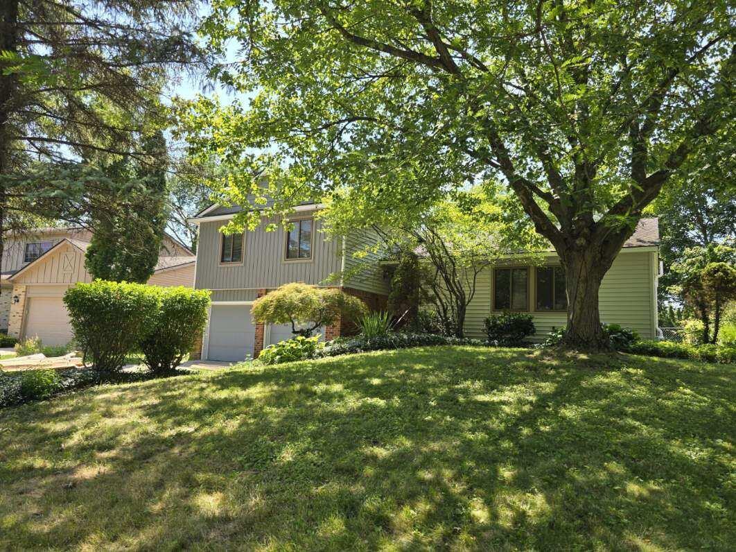 Primary Photo - 2125 Ardenne Dr
