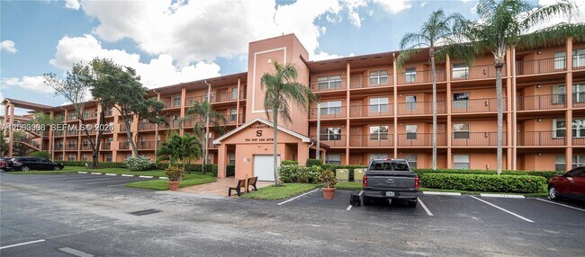Foto del edificio - 701 SW 142nd Ave
