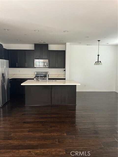 Building Photo - 122 Wild Rose