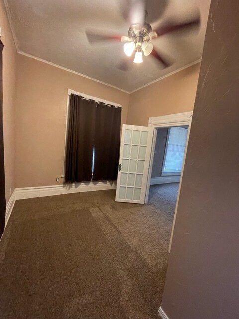 Foto del edificio - 805 E Warner Ave