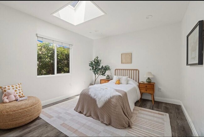Habitación 2 con techo corredizo (se puede cerrar). - 5434 4th Ave