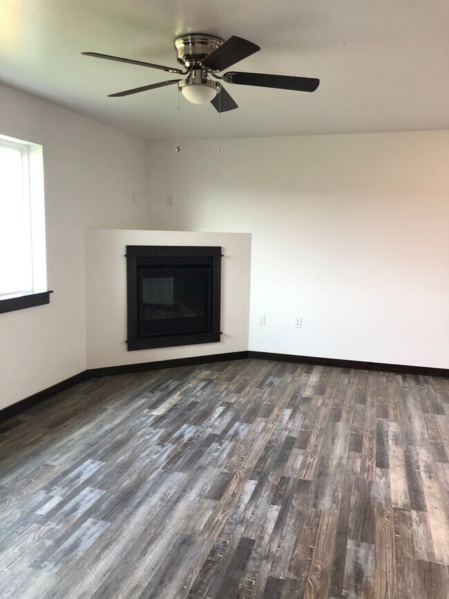 Foto del edificio - 3 Bedroom 2 1/2 Bathroom Townhouse- NEWLY BUILT-