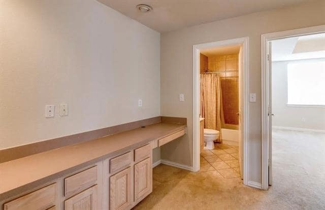 Building Photo - 615 Regency Dr