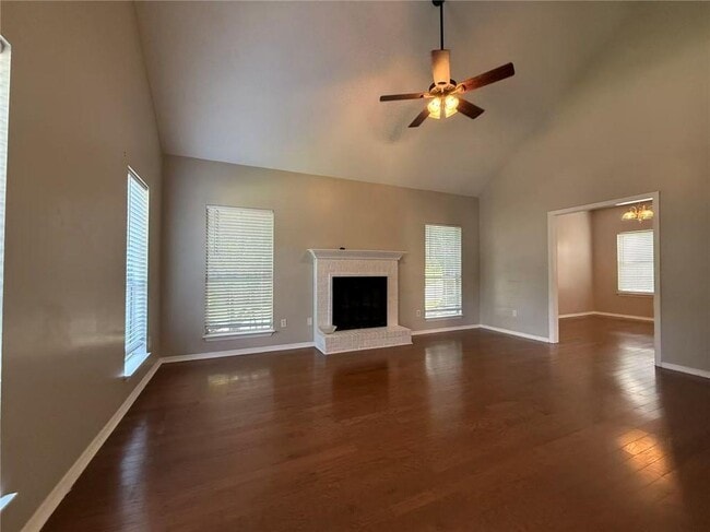 Building Photo - 10535 Willow Meadow Cir
