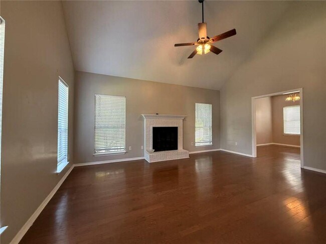 Foto del edificio - 10535 Willow Meadow Cir