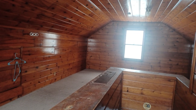 Building Photo - 633 W Pulaski St