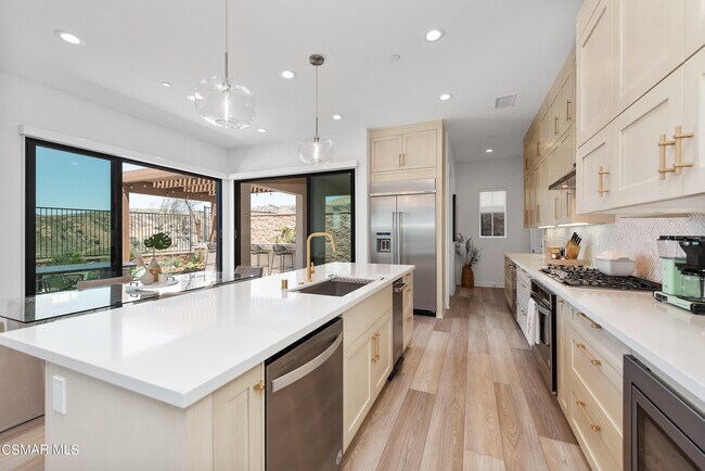 Building Photo - 20843 Acorn Cir