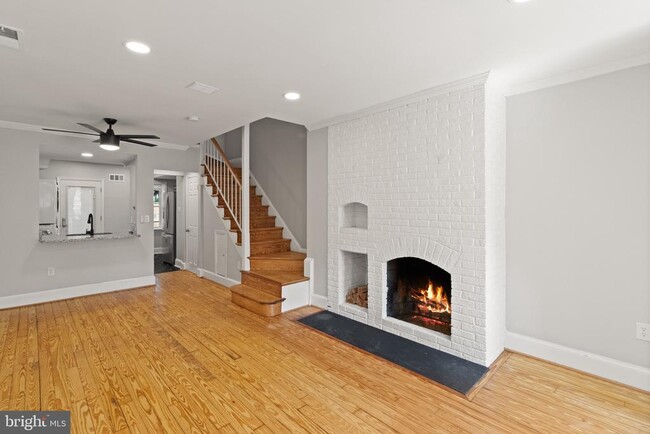Building Photo - 911 Oronoco St