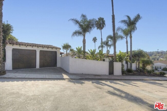 Foto del edificio - 2634 Lakewood Ave N