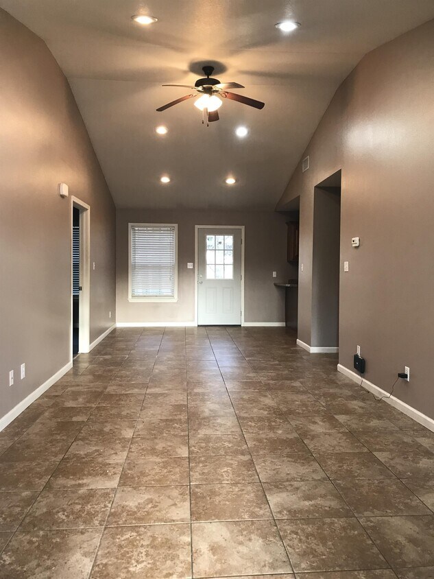 1405 S 12th St, Paragould, AR 72450 Townhome Rentals in Paragould AR