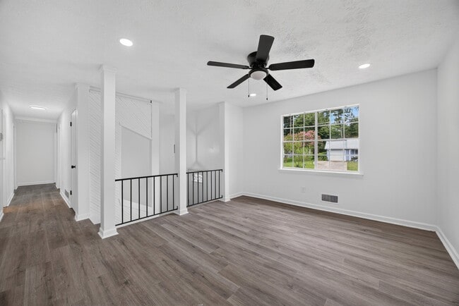 Building Photo - 9175 Settlers Grove Rd NE