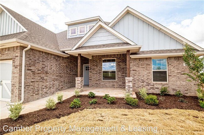 Foto del edificio - 5 br, 3.5 bath House - 2808 Hamden Ave