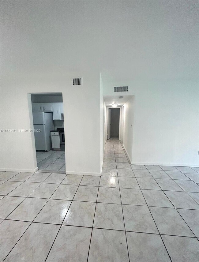 Foto del edificio - 3600 NW 21st St