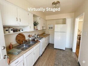 Building Photo - 73 N Hampton Rd