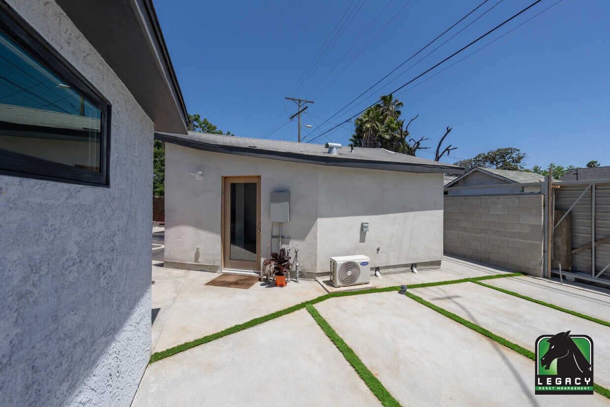Foto principal - 1124 W 49th St