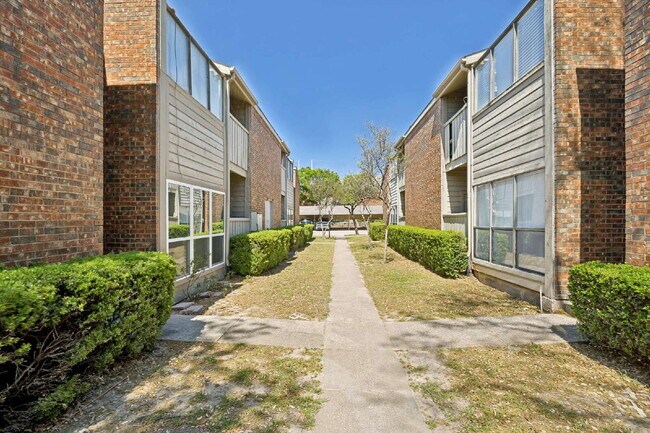 Building Photo - Spacious Dallas Condo with Unbeatable Storage, Private Patio & Carport